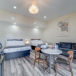 24 Hours Motel